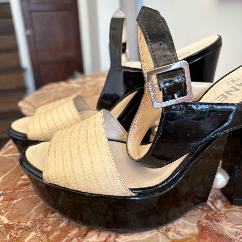 Chanel Black and Cream Women's Platform Heels 39 - Picture 9 of 10